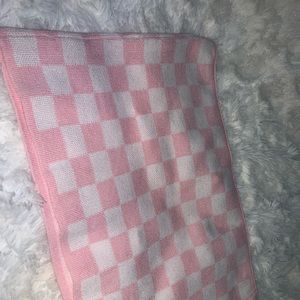 Pink checkered bando